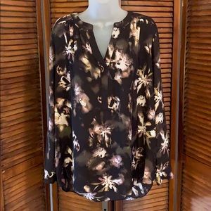 Simply Vera floral top